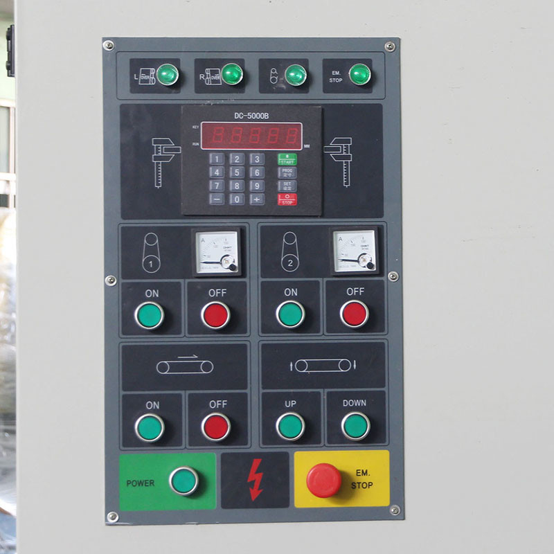 1500MM Automatyczne płaskie maszyny do gratowania metalu Rdzeń PLC z regulowanym paskiem